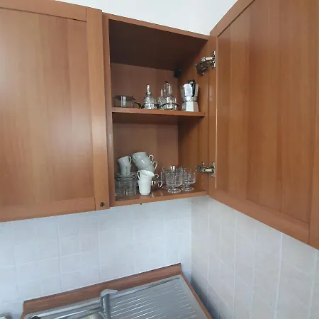 Dina מלון דירות