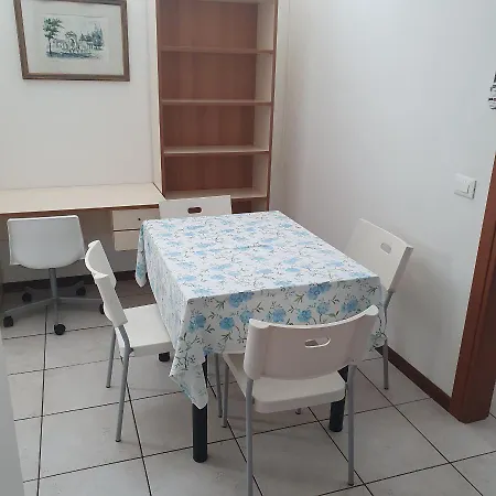 Aparthotel Dina *